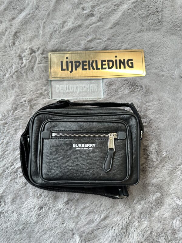 Burberry bag | black