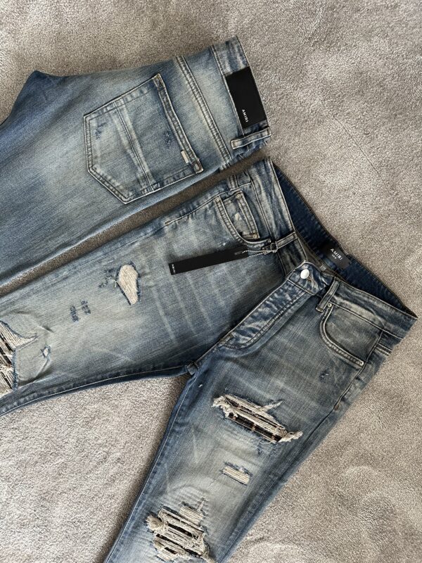 Amiri jeans | MX1 lichtblauw - Afbeelding 2