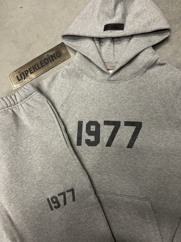 Essentials Trainingspak 1977 (grijs) - Afbeelding 2