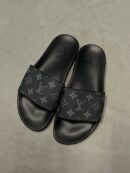 LV Monogram | slides