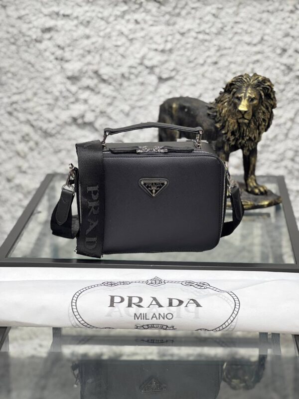 Prada bag met handvat