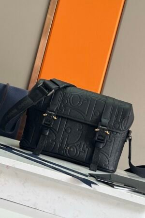 CD hit the road | messenger bag