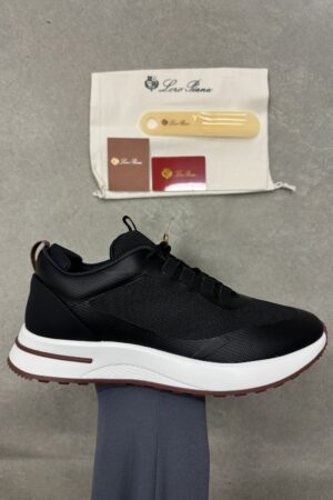 Loro Piana week end walk | technical mesh