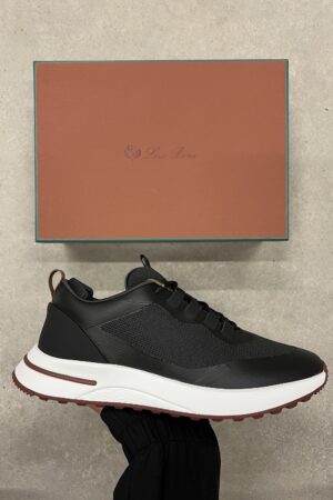 Loro Piana week end walk | technical mesh