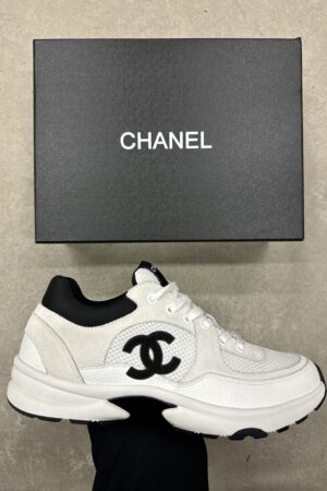 Chanel sneakers | Wit