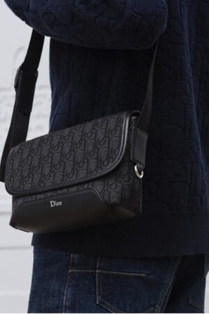 CD Jett messenger bag | (Black Oblique)